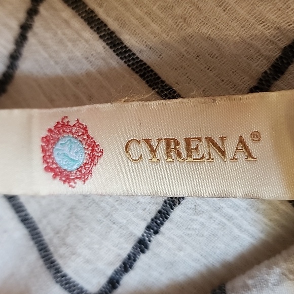 Anthropologie Cyrena Boho Embroidered Floral Sleeveless Button-Up Blouse w/Slit - Picture 7 of 8